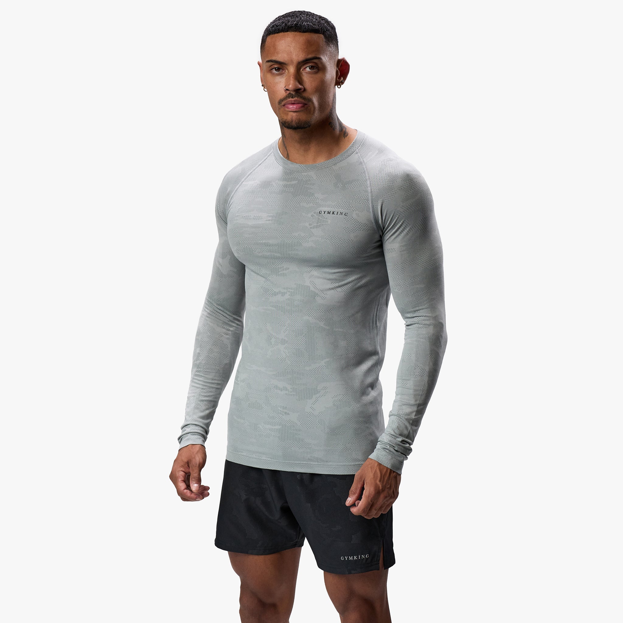 Gym King Debossed Camo Seamless LS Tee - Cloudy Grey Xs