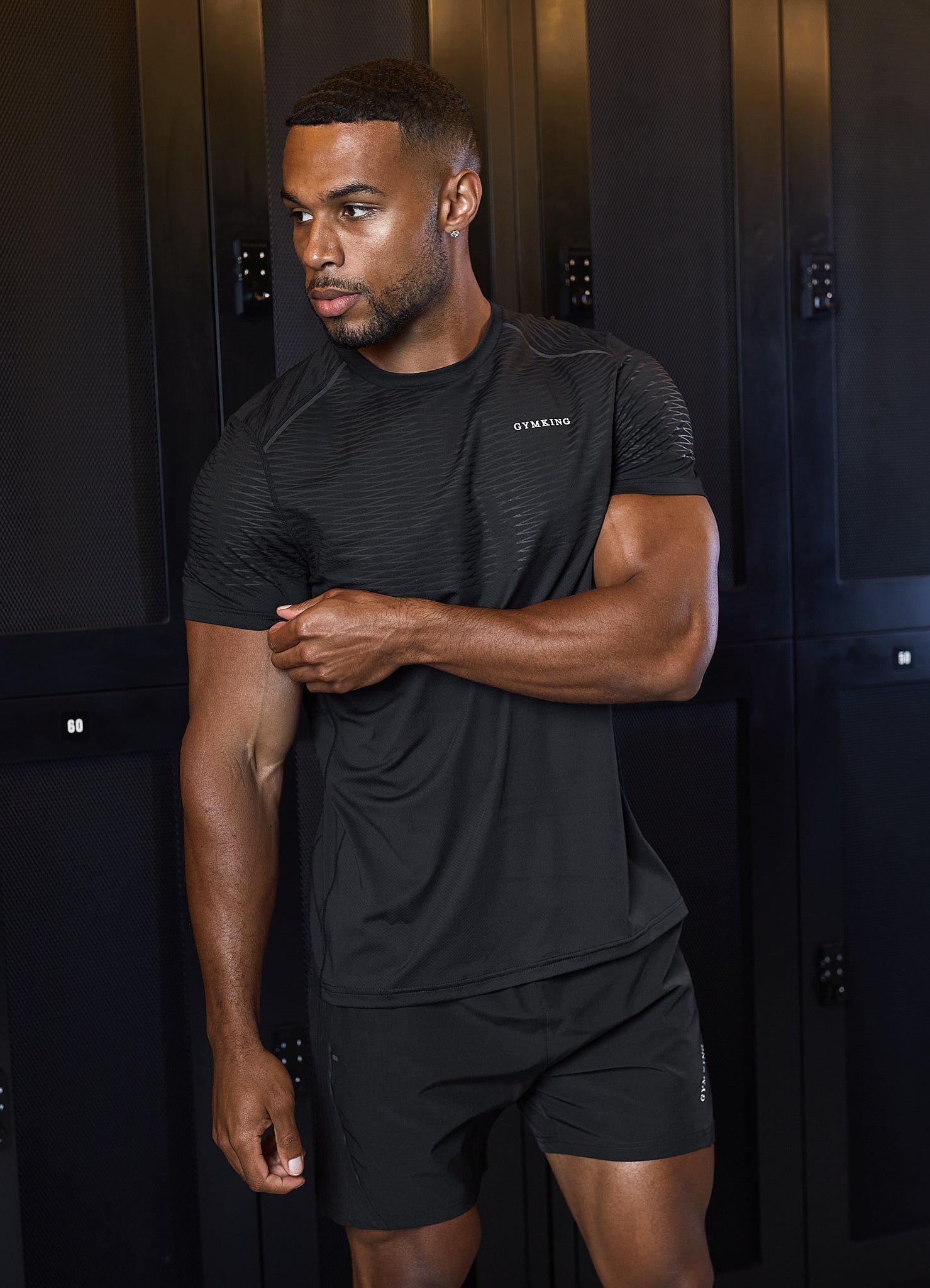 Gym King Divergent Tee - Black Xs