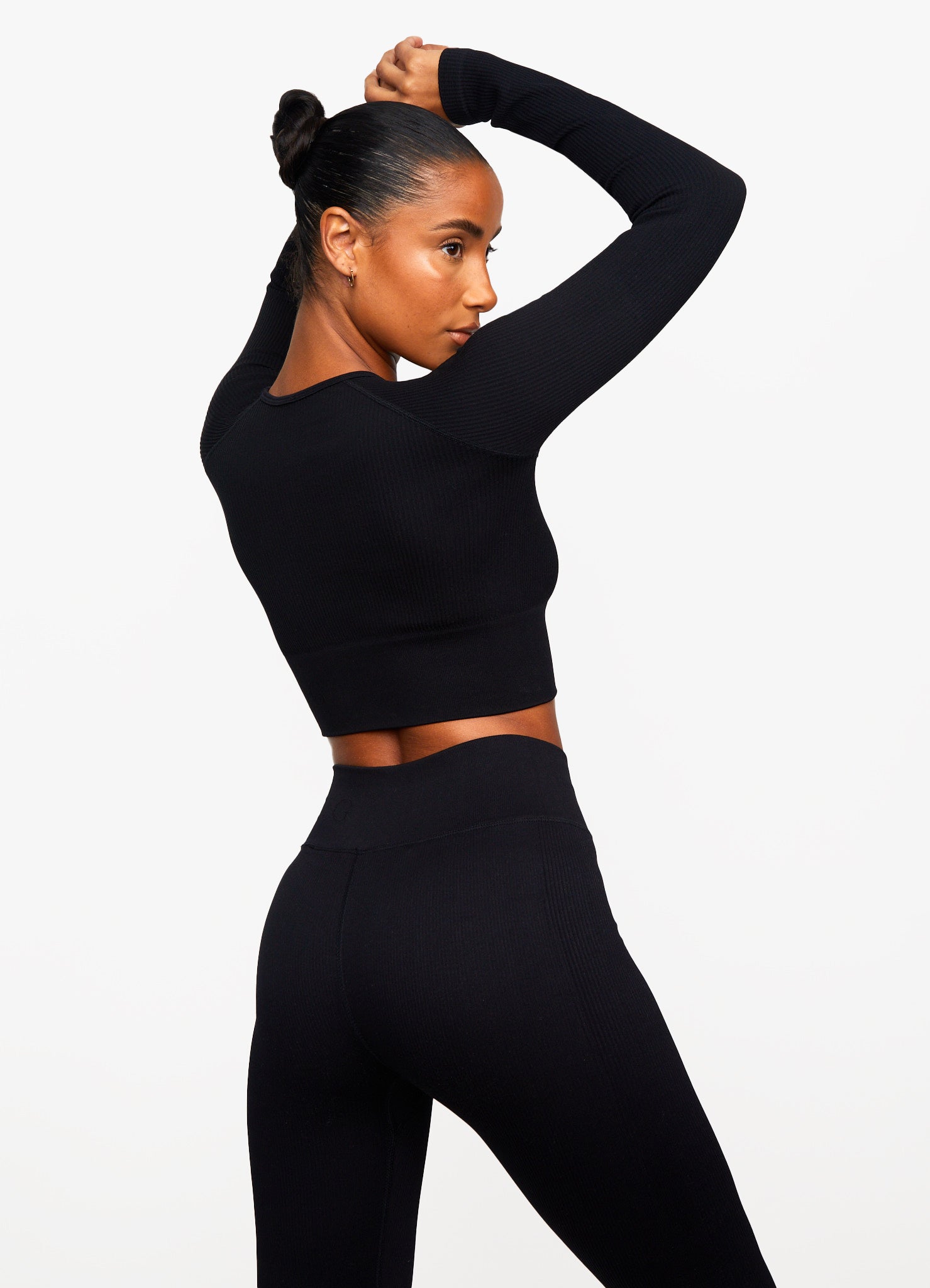 Gym King Formation Rib Long Sleeve Crop Tee - Black 08-10