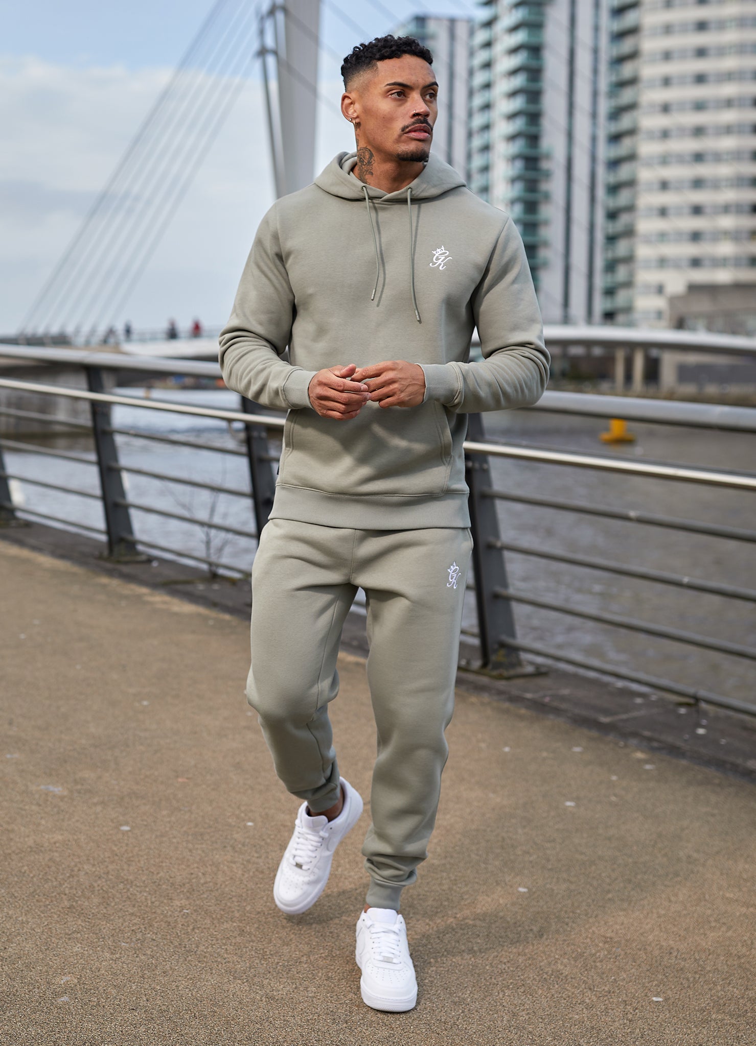 Gym King Fundamental Fleece Hood - Soft Khaki Xs