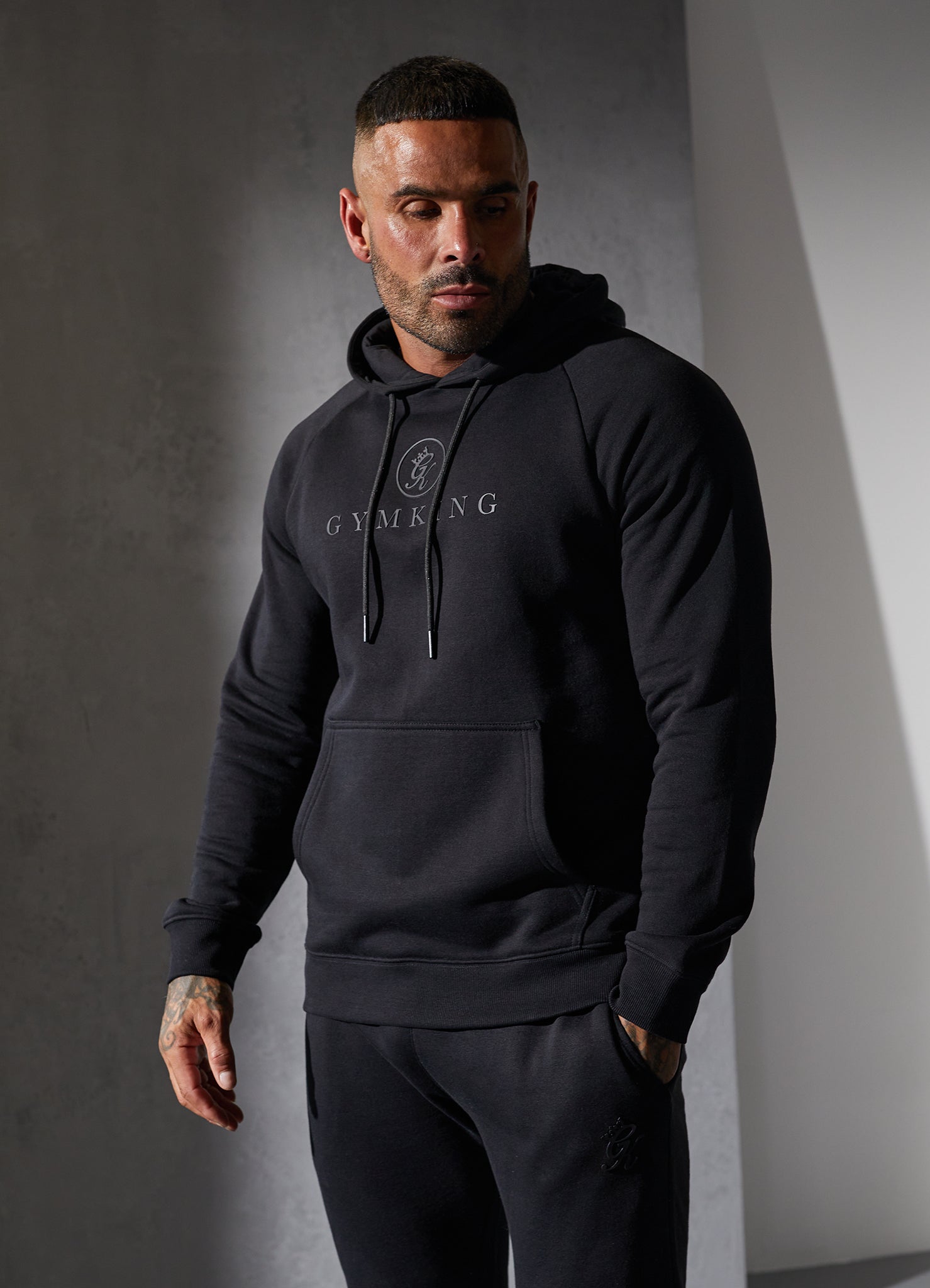 Gym King Pro Logo Fleece Hood - Black/Black Xs