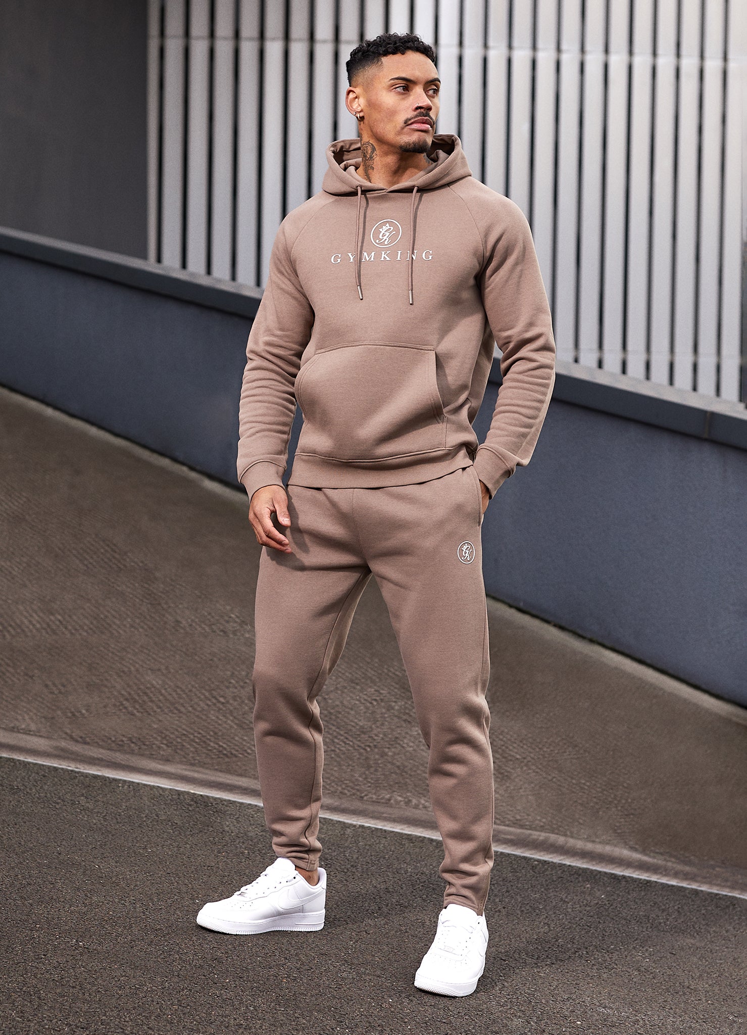 Gym King Pro Logo Fleece Hood - Dark Taupe Xs