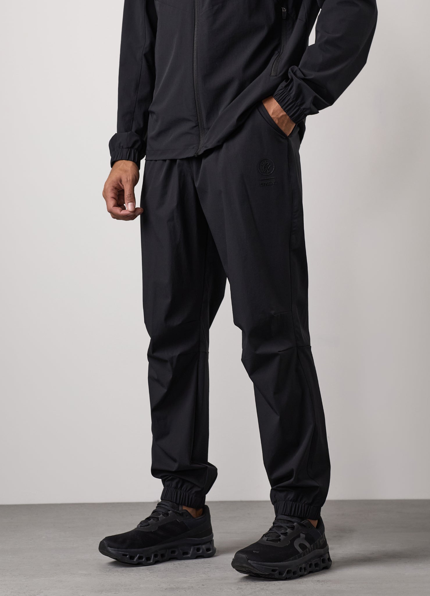 Gym King Aventus Woven Tracksuit Bottom - Black Xs