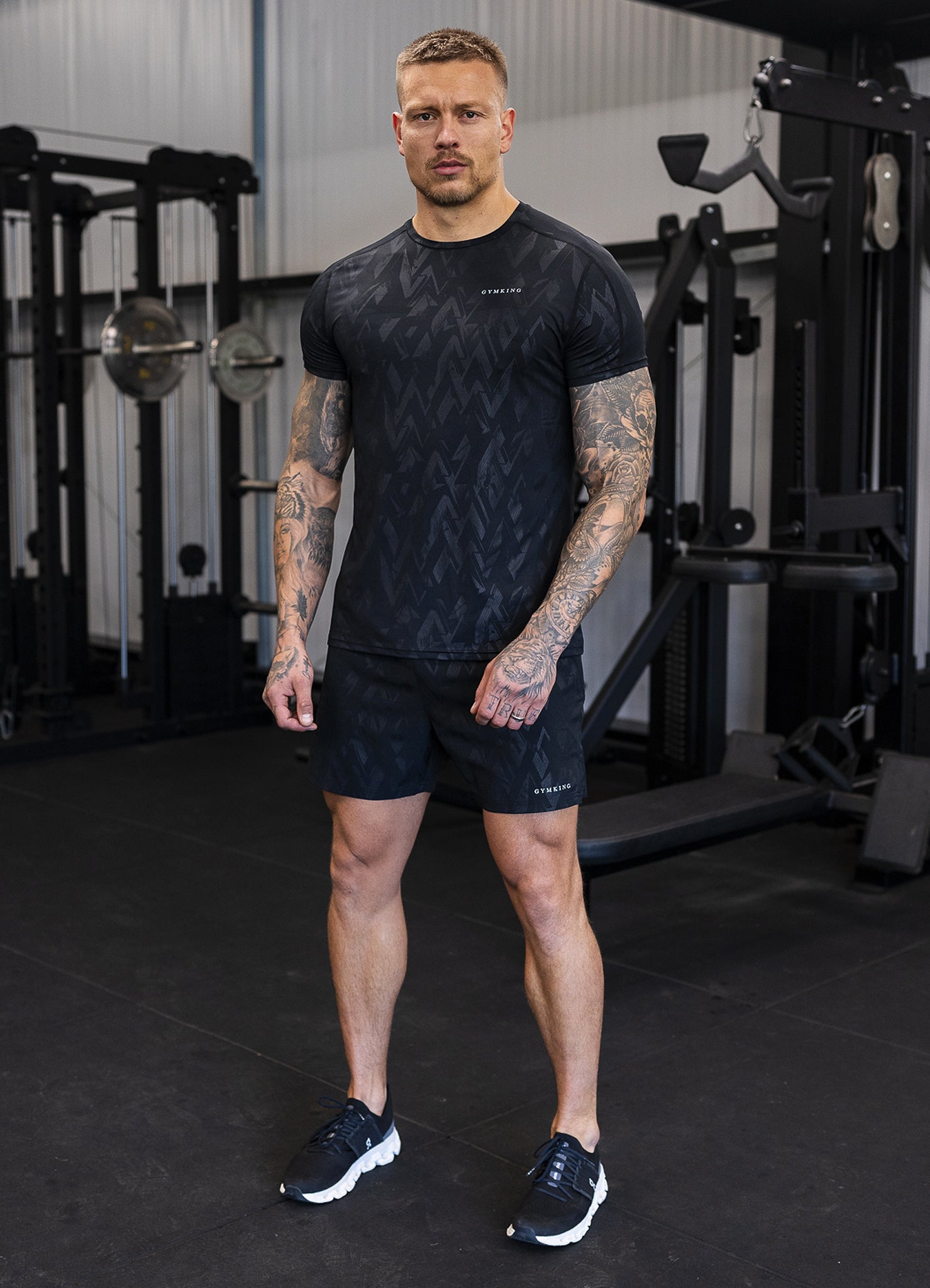 Gym King Debossed Peak Short - Black Xs