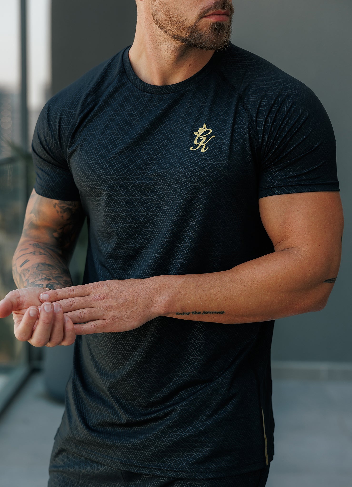 Gym King Debossed Tee - Black/Gold Xs