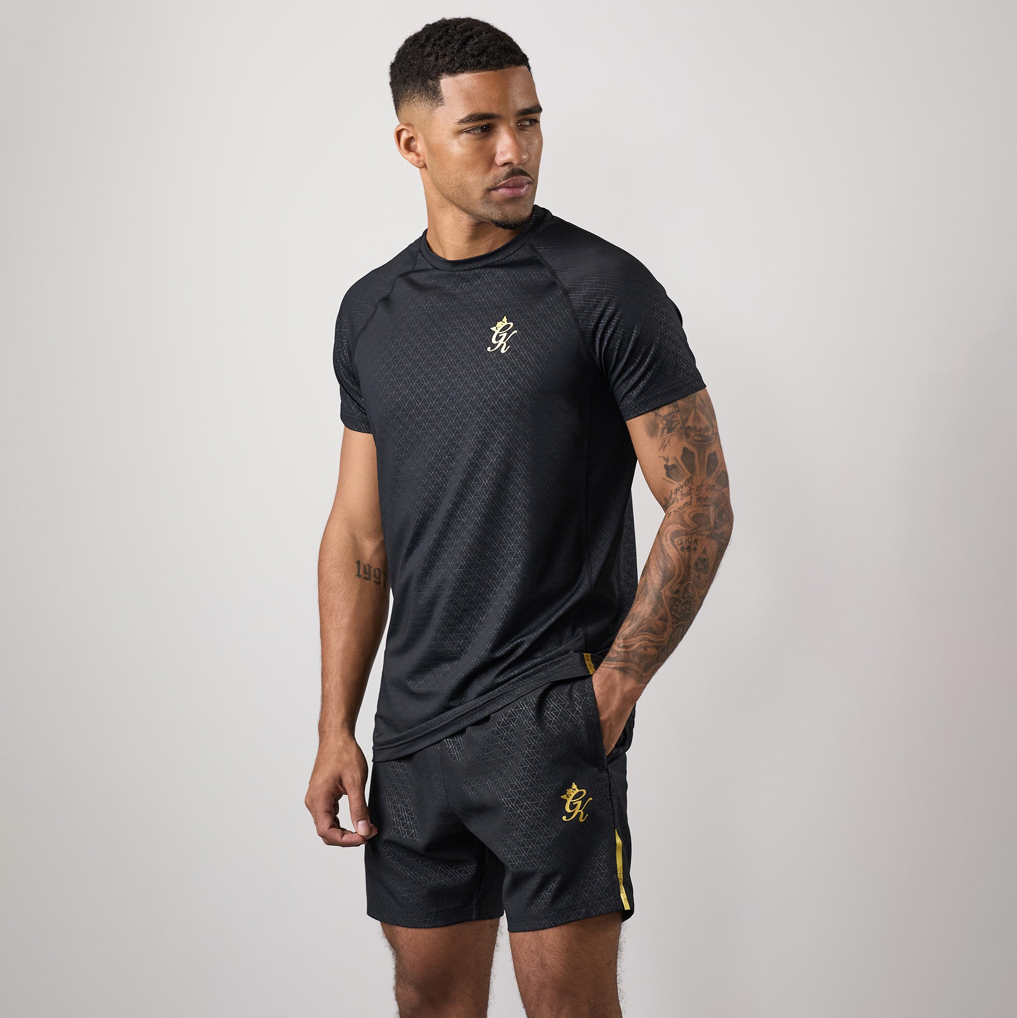 Gym King Debossed Tee - Black/Gold Xs