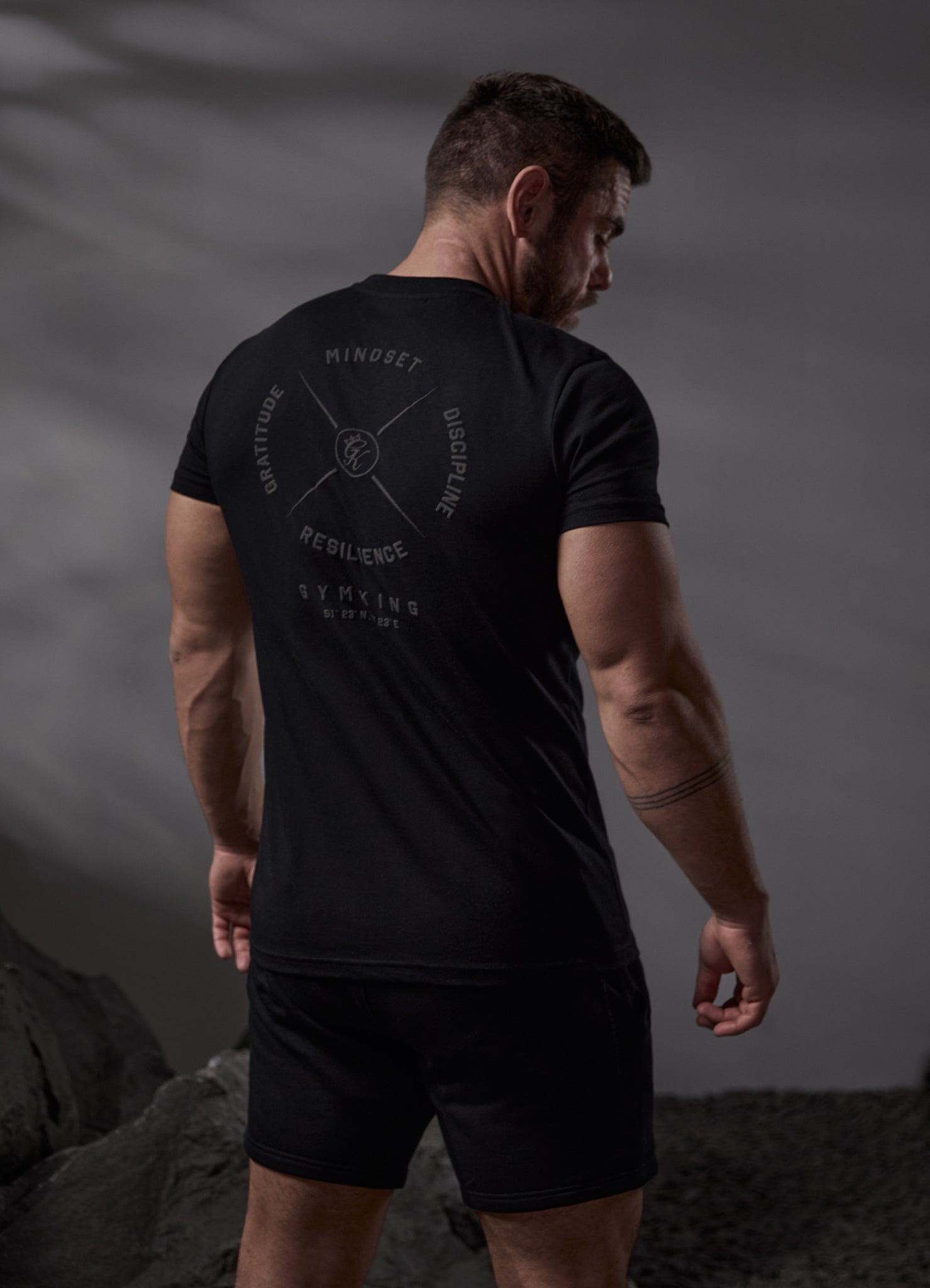 Gym King Compass Tee - Black Xs